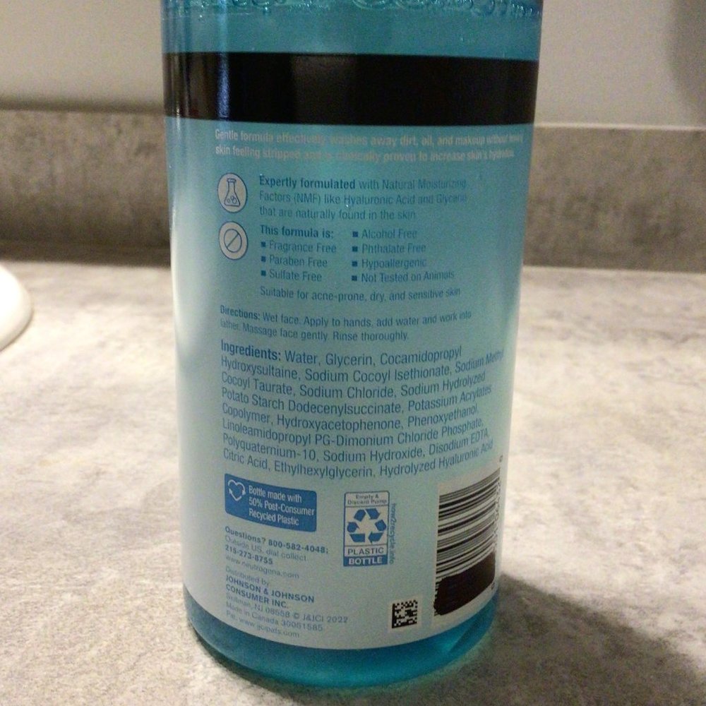 Neutrogena - Hydro Boost With Hyaluronic Acid Hydrating Gel Cleanser 16 oz. - Picture 3 of 4